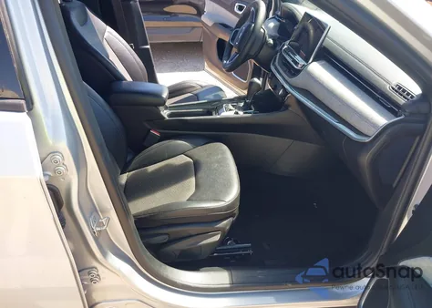 2024 Jeep Compass Latitude 4X4 from USA, damaged, VIN 3C4NJDBN4RT110925